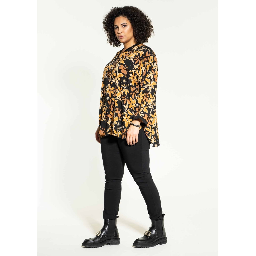 Studio Eane Blouse Blouse Black with camel clouds
