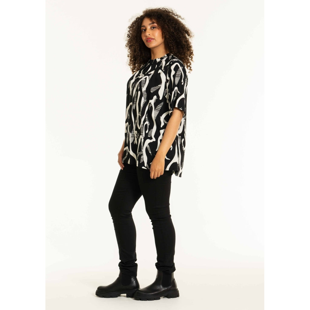 Studio SBetty Blouse Blouse Black/White patterns