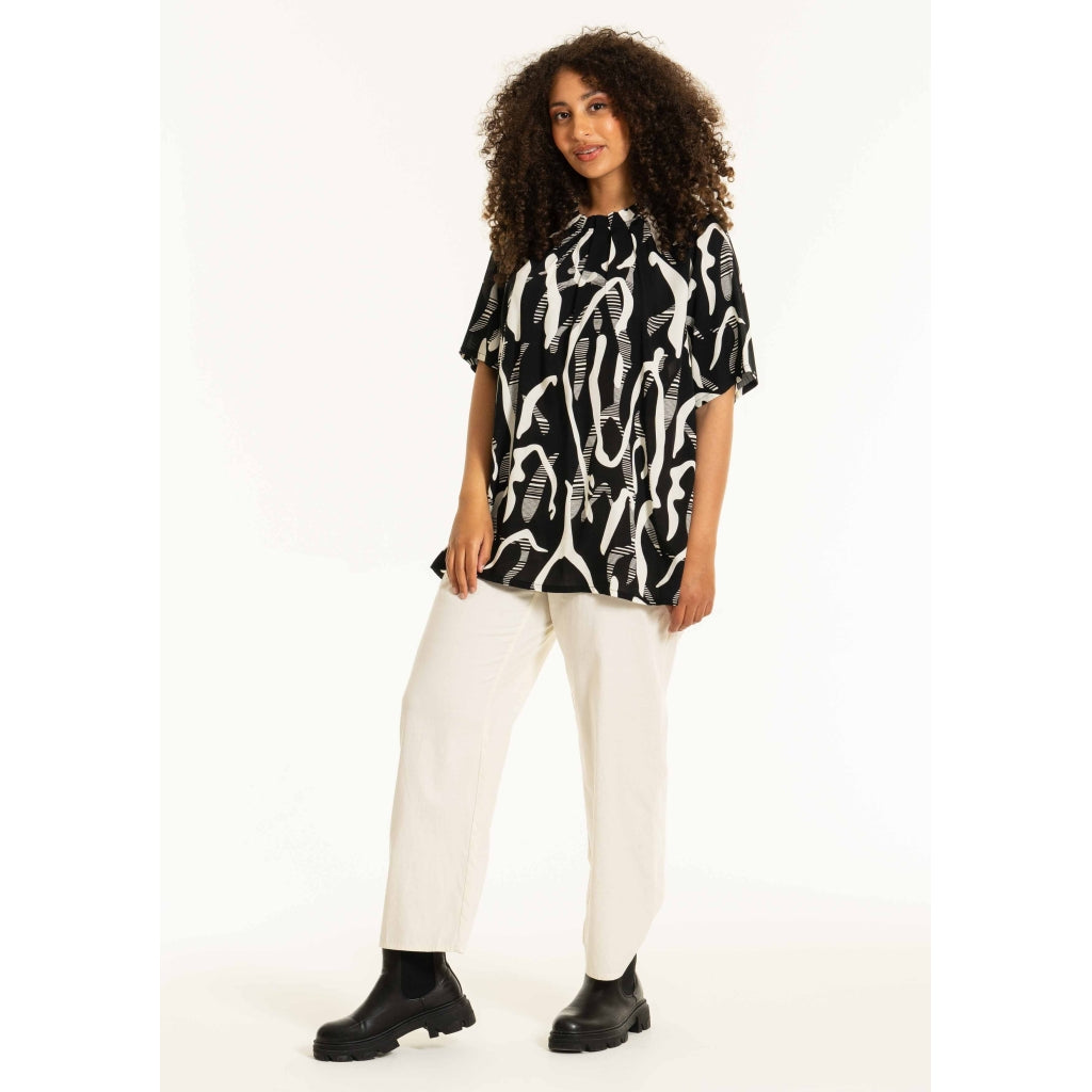 Studio SBetty Blouse Blouse Black/White patterns