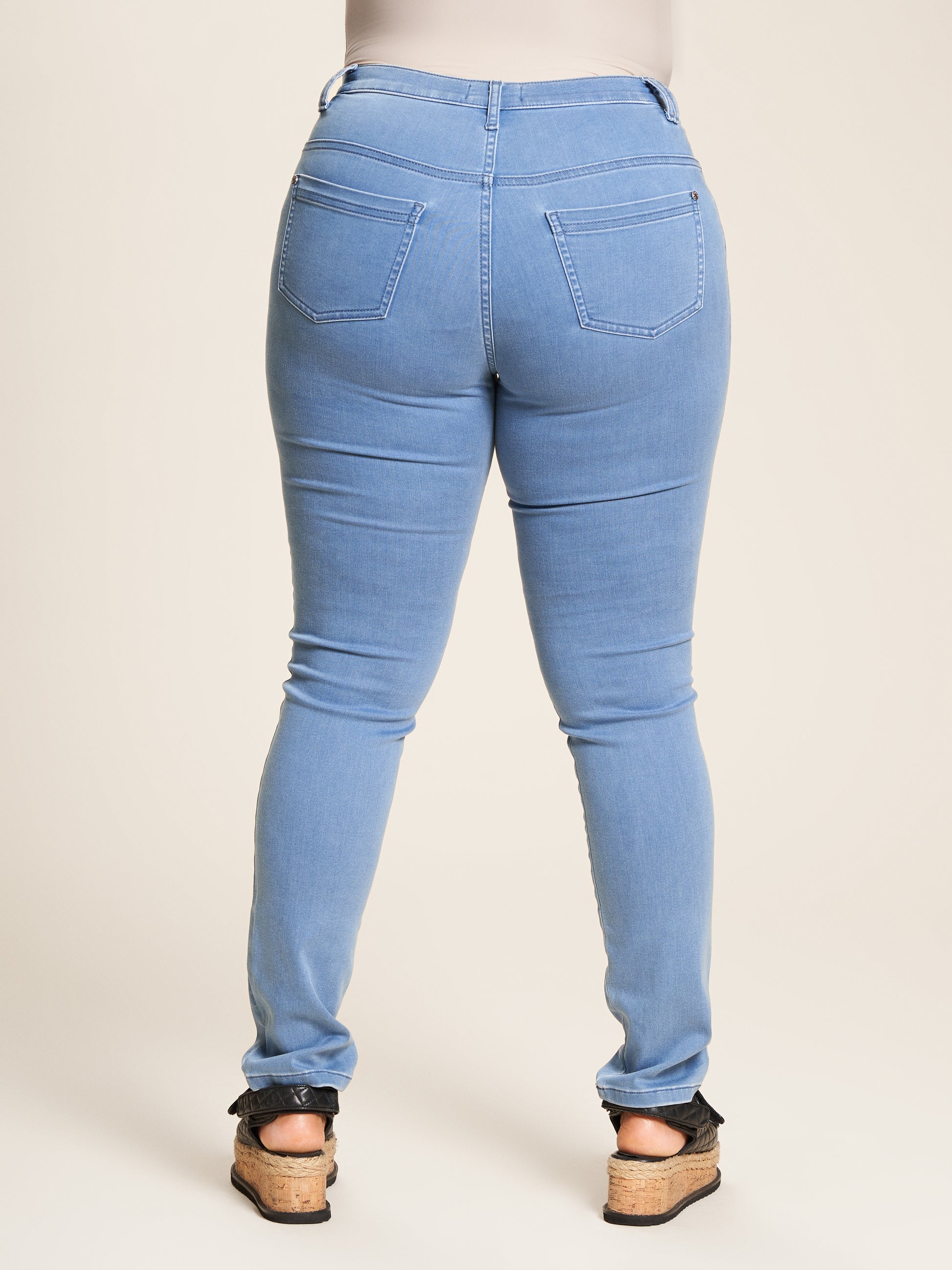 Studio Strækbar jeans fra STUDIO CLOTHING Pants Light Denim Carmen Length 32"